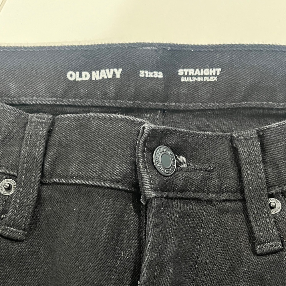 Old Navy Black Straight-Leg Jeans - Picture 5 of 7